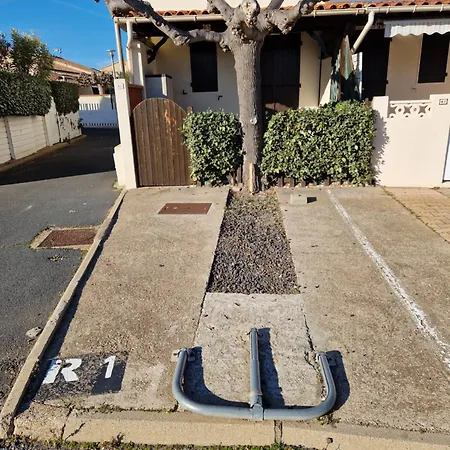 Apartamento T2 500m De La *